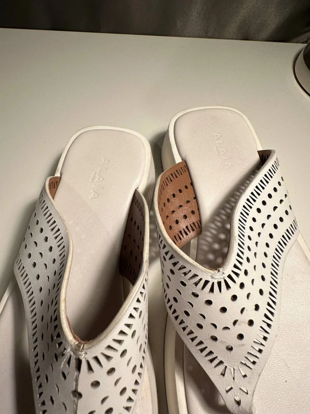 Alaïa White Perforated Toe-Post Platform Sandals - Picture 3 of 5